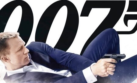 #WTAF: Is Daniel Craig’s Bond a bit..GAY?